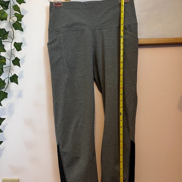 All in Motion Grey Capri Leggings - Picture 6 of 9